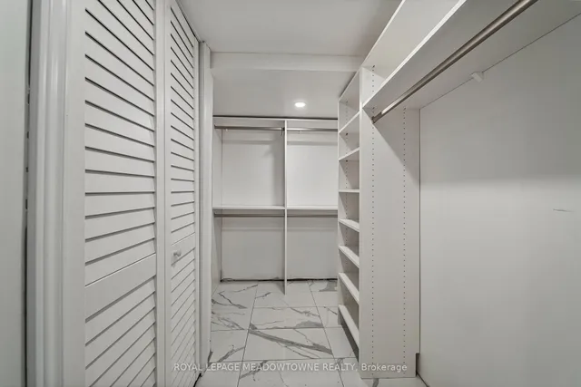 Additional image 28 of 433 Baverstock Cres