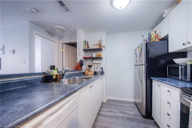 Additional image 5 of 45 Cedarhill Cres Unit 10C