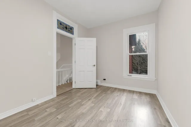 Additional image 18 of 16 Murray St