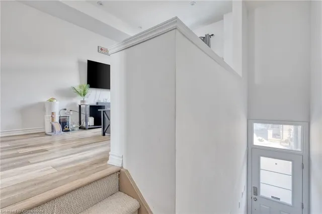 Additional image 3 of 61 Soho St Unit 46