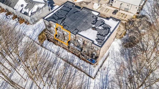 Additional image 14 of 1989 Ottawa St Unit 30C