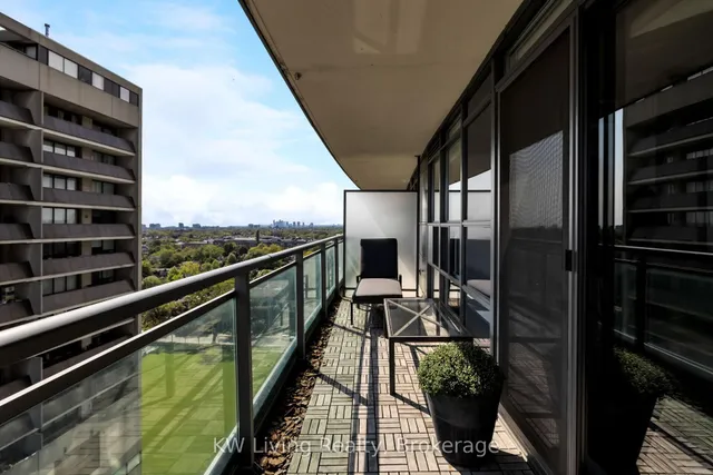 Additional image 47 of 736 Spadina Ave Unit 1411