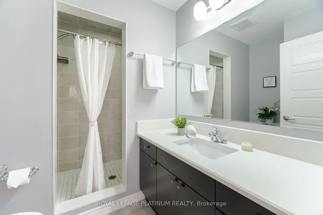 Additional image 26 of 624 Laking Terr