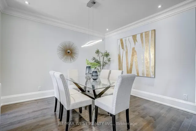 Additional image 4 of 352B Lawrence Ave