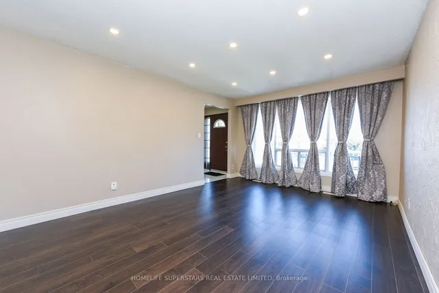 Additional image 15 of 3424 Laddie Cres
