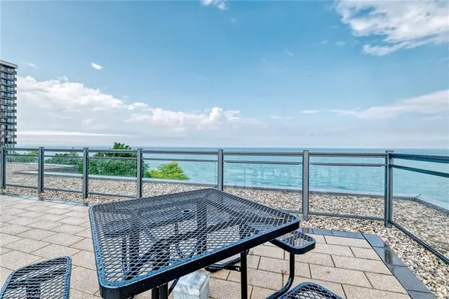 Additional image 26 of 35 Southshore Cres Unit 111