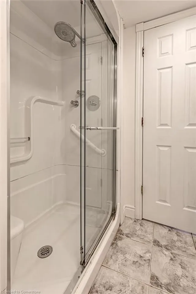 Additional image 39 of 2 Bond St