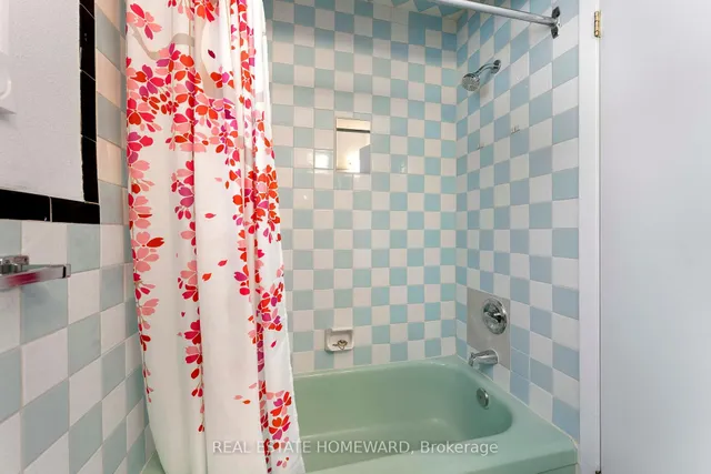 Additional image 20 of 15A Davidson Ave