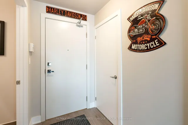 Additional image 3 of 99 The Donway W Rd Unit 405