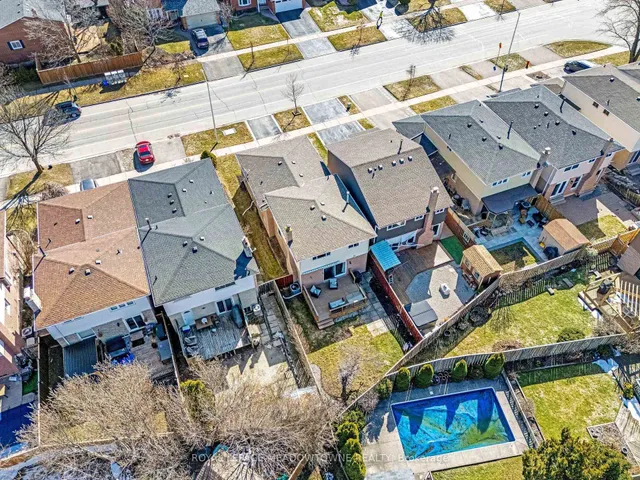 Additional image 47 of 703 Laurier Ave