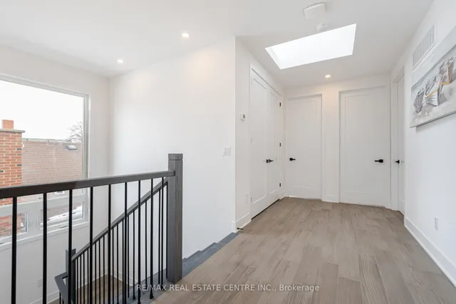 Additional image 26 of 404 Melrose St