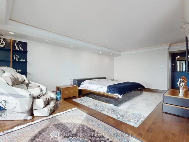 Additional image 30 of 77 Harbour Sq Unit 3408