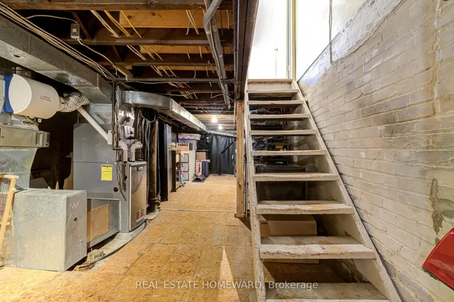 Additional image 27 of 104 Manning Ave