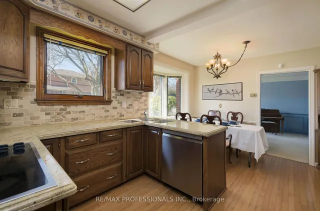 Additional image 11 of 28 Markwood Cres