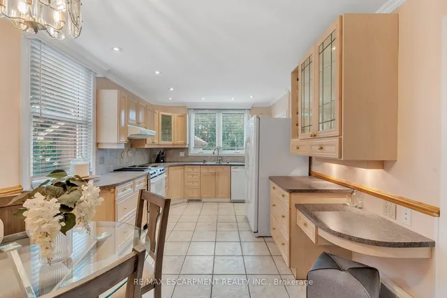 Additional image 14 of 74 Balmoral Ave