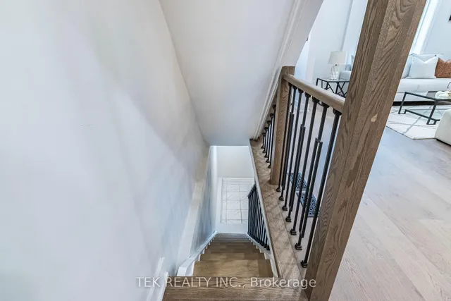 Additional image 36 of 562 Pape Ave