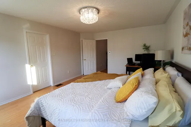 Additional image 38 of 263 Gatwick Dr