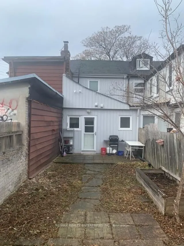 Additional image 31 of 109 Huron St