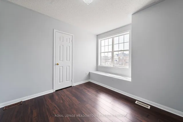 Additional image 11 of 433 Baverstock Cres