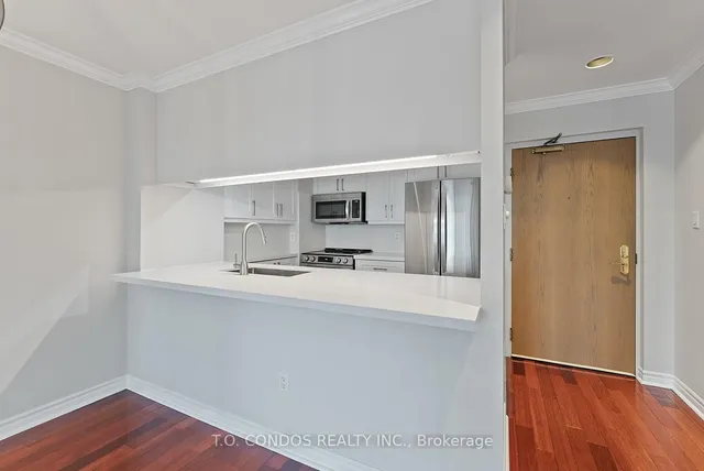 Additional image 6 of 1001 Bay St Unit PH05
