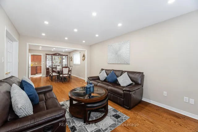 Additional image 5 of 26 Mossbank Dr