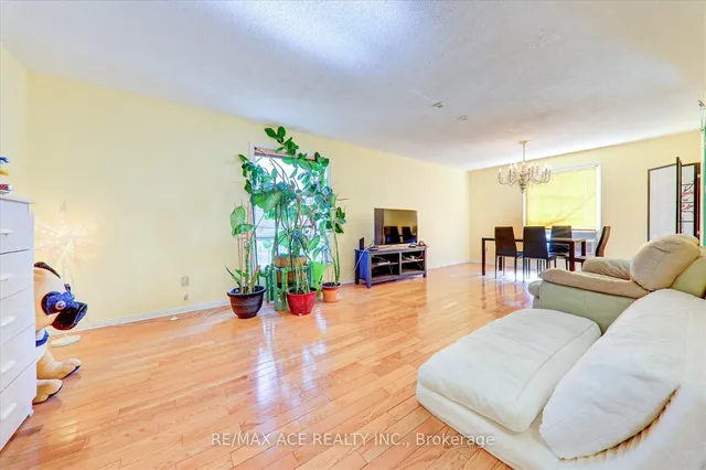 Additional image 13 of 6 Rockwood Dr