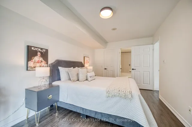 Additional image 21 of 30 Grand Trunk Cres Unit 1211