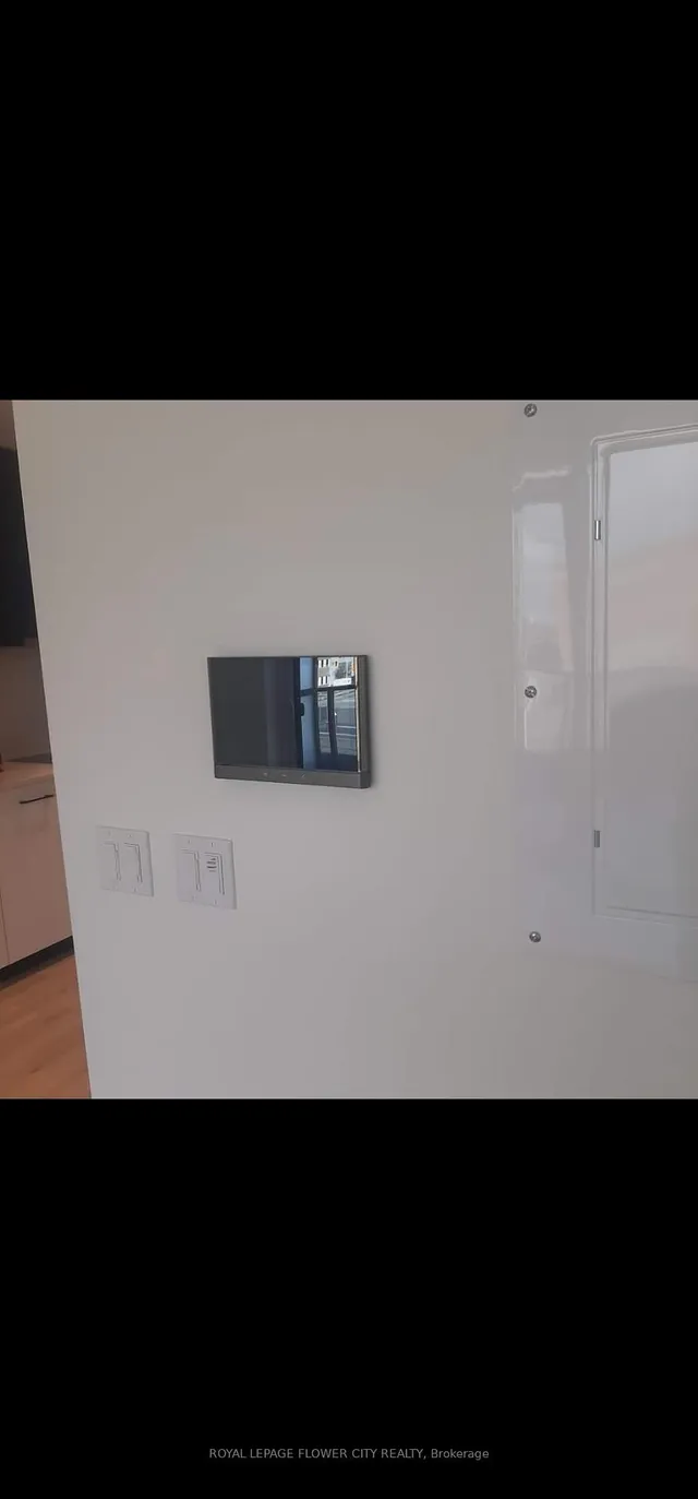 Additional image 10 of 741 King St Unit 309