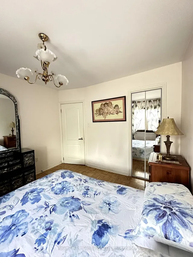 Additional image 14 of 28 Huntington Ave