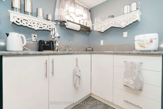 Additional image 31 of 38 Ascot Ave