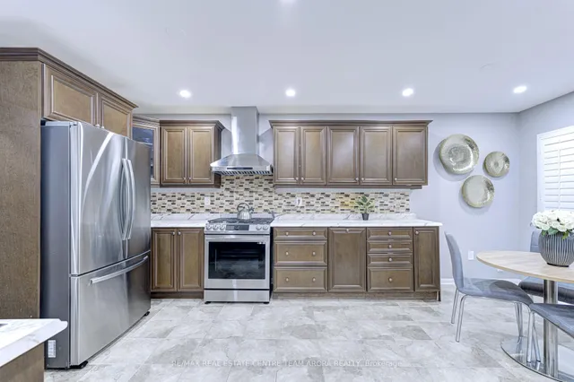 Additional image 14 of 23 Berberis Cres