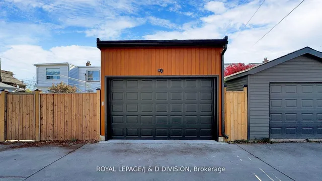 Additional image 26 of 38 Fielding Ave