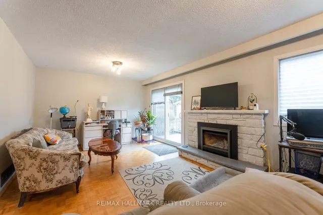 Additional image 25 of 258 Apache Tr