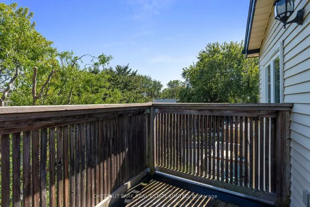 Additional image 22 of 129 Jones Ave