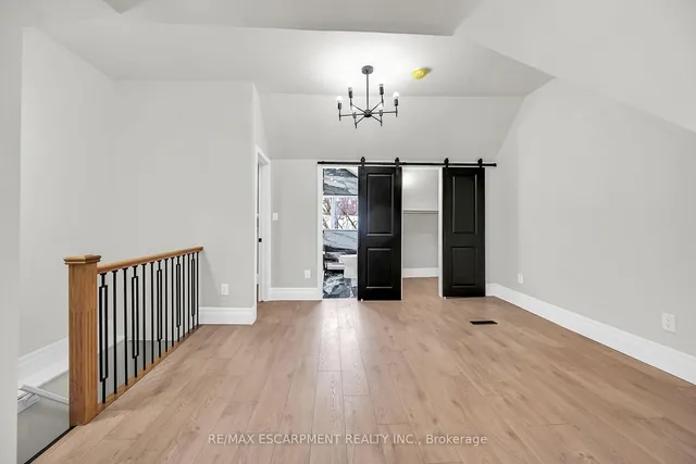 Additional image 31 of 117 Rosslyn Ave