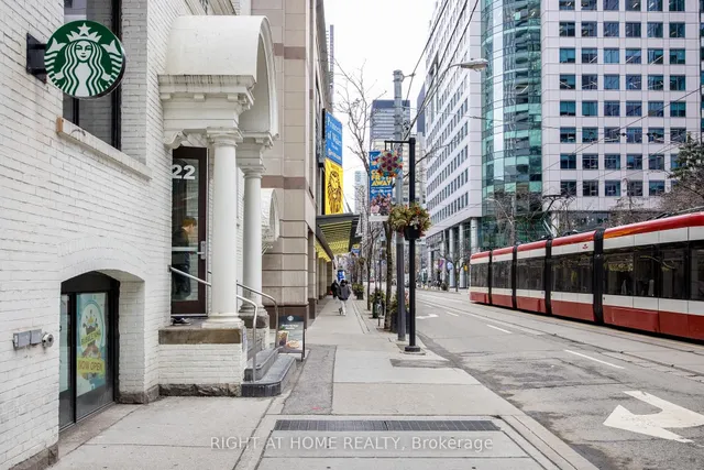 Additional image 35 of 80 John St Unit 1101