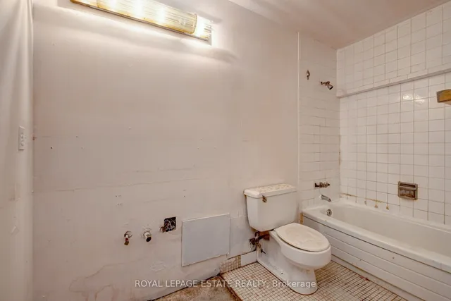 Additional image 16 of 110 Ling Rd Unit #15