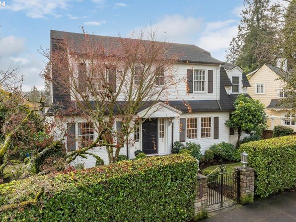 2504 SW Ravensview Dr, Portland, OR 97201