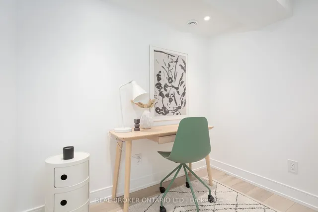 Additional image 27 of 108 Evans Ave