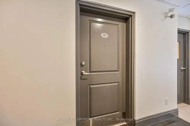 Additional image 25 of 95 Wilson St Unit 101