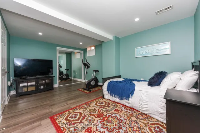 Additional image 34 of 23 HARTFORD Tr