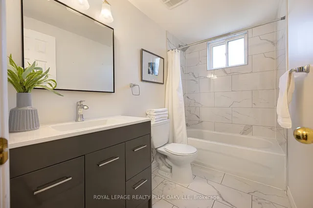 Additional image 24 of 24 Menoke Crt