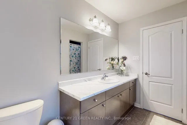 Additional image 25 of 125 Vanhorne Clse