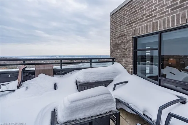 Additional image 34 of 30 Hamilton Street South Unit 703