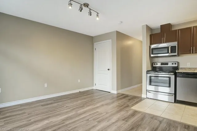 Additional image 10 of 55 Mooregate Cres Unit 11A