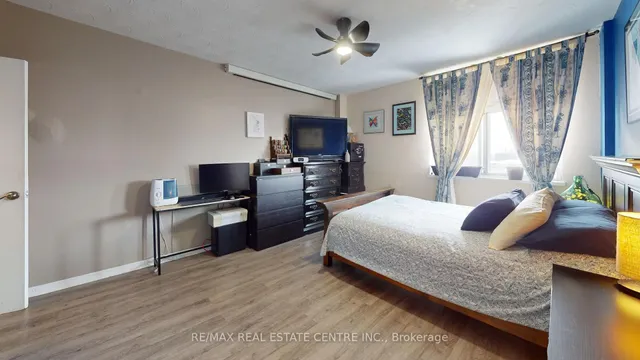 Additional image 15 of 2245 Eglinton Ave Unit 807