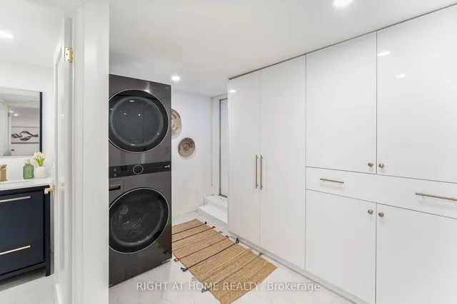 Additional image 22 of 238 Saint Marks Rd