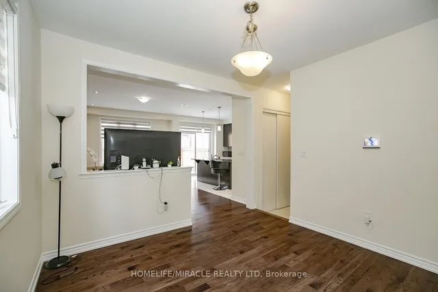 Additional image 9 of 5 Emily St