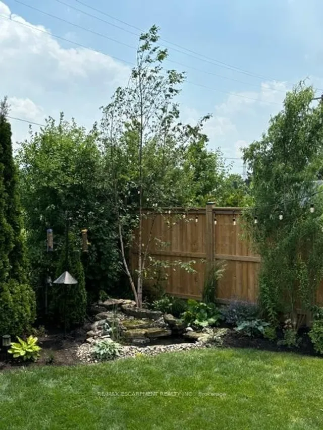 Additional image 16 of 27 Grayrocks Ave