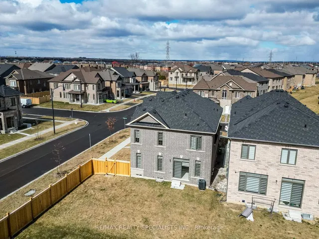 Additional image 46 of 37 Peak Dr